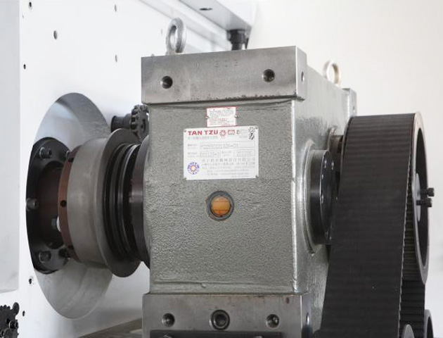 LH-1050DFF全自動(dòng)深壓紋燙金模切機(jī)